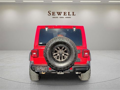 Used 2024 Jeep Wrangler Unlimited Rubicon 392 image 4