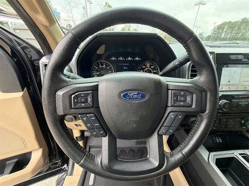 Used 2016 Ford F150 XLT w/ Equipment Group 302A Luxury image 22