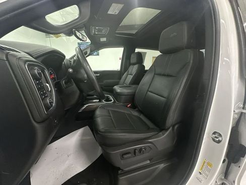 Certified 2022 Chevrolet Silverado 1500 High Country w/ Technology Package image 22