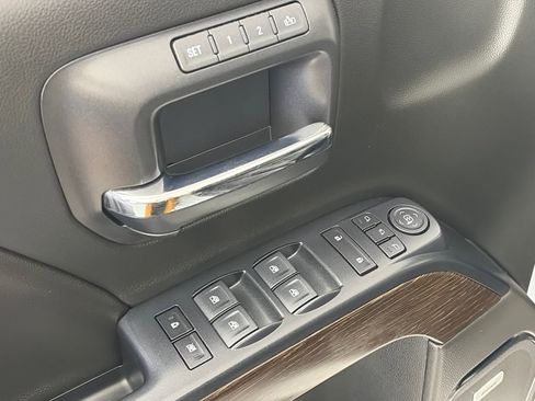 Used 2018 GMC Sierra 1500 Denali image 24