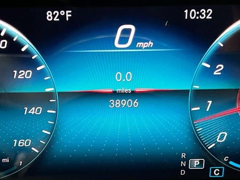 Used 2022 Mercedes-Benz A 220 image 12