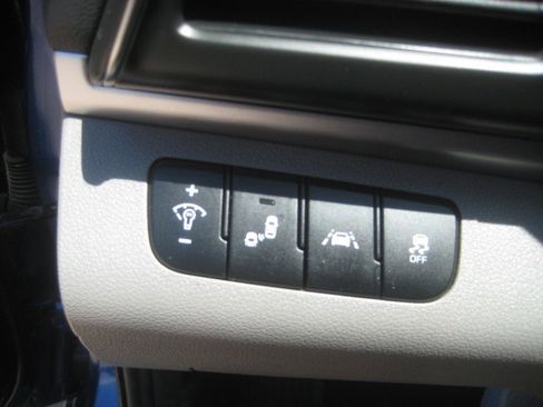 Used 2020 Hyundai Elantra Value Edition FWD image 15