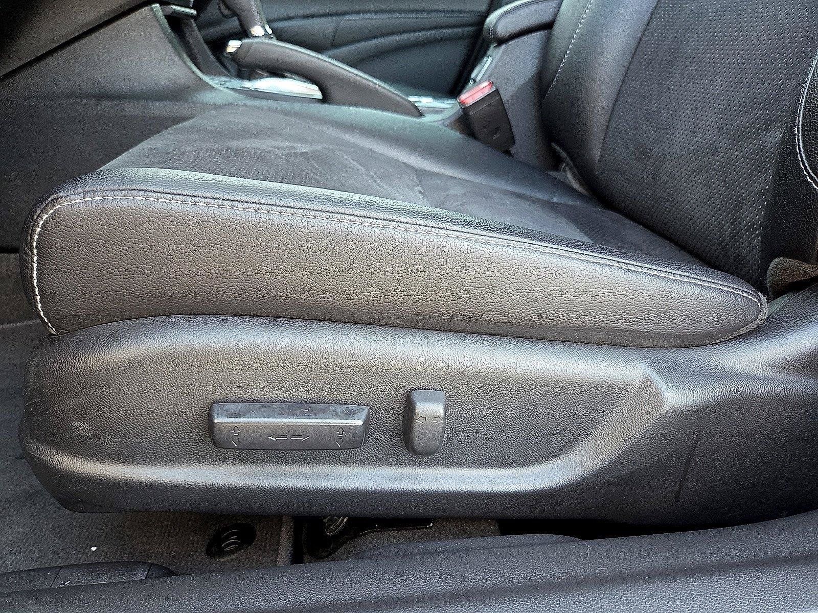 Used 2018 Acura ILX FWD image 16