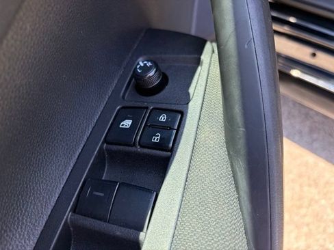 Used 2026 Toyota Corolla SE FWD image 16