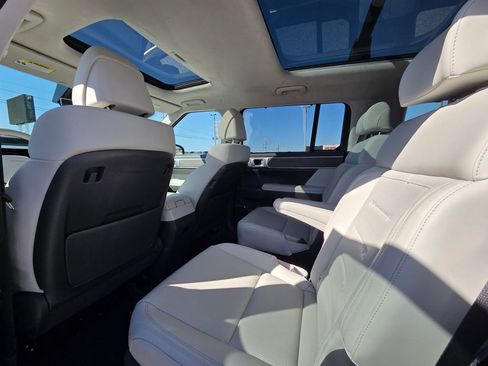 Used 2025 Hyundai Santa Fe Calligraphy image 29