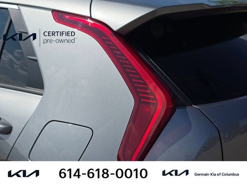 Certified 2023 Kia Niro EX Touring FWD image 15