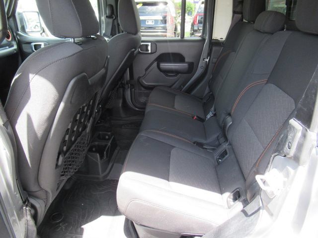 Used 2021 Jeep Gladiator Mojave w/ Trailer Tow Package AWD/4WD image 35