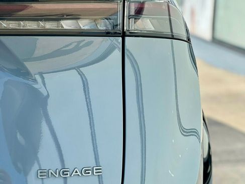 Used 2023 Nissan Ariya FWD image 10