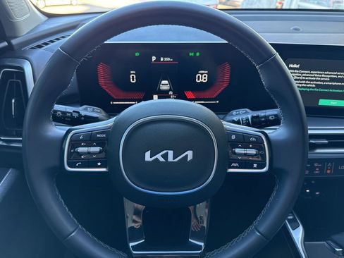 Used 2025 Kia Sorento EX w/ Panoramic Sunroof Package image 15