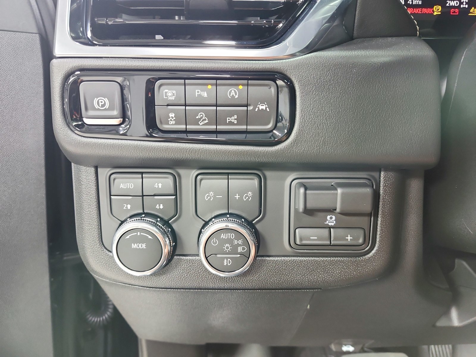Used 2026 GMC Yukon Elevation w/ Elevation Premium Package AWD/4WD image 26