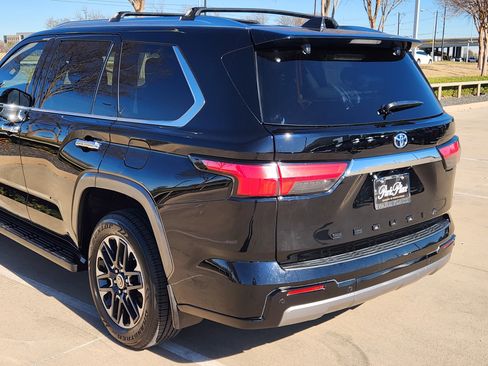 Used 2024 Toyota Sequoia Limited image 10