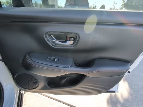Used 2025 Honda HR-V Sport image 29