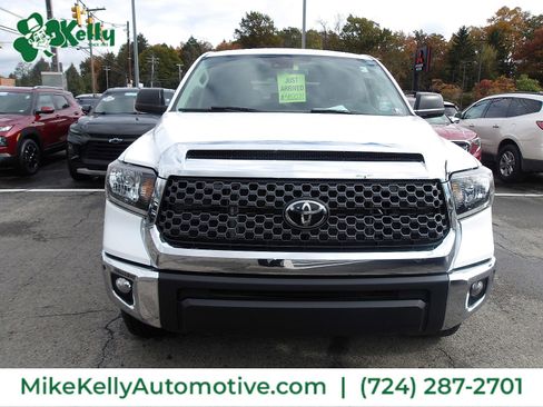 Used 2020 Toyota Tundra 4x4 CrewMax image 2