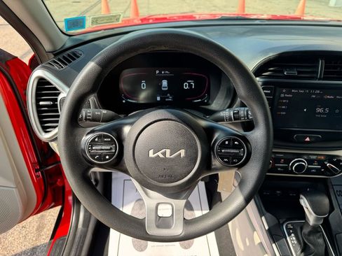 Used 2024 Kia Soul LX image 15
