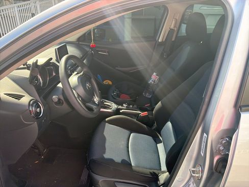 Used 2017 Toyota Yaris iA image 15