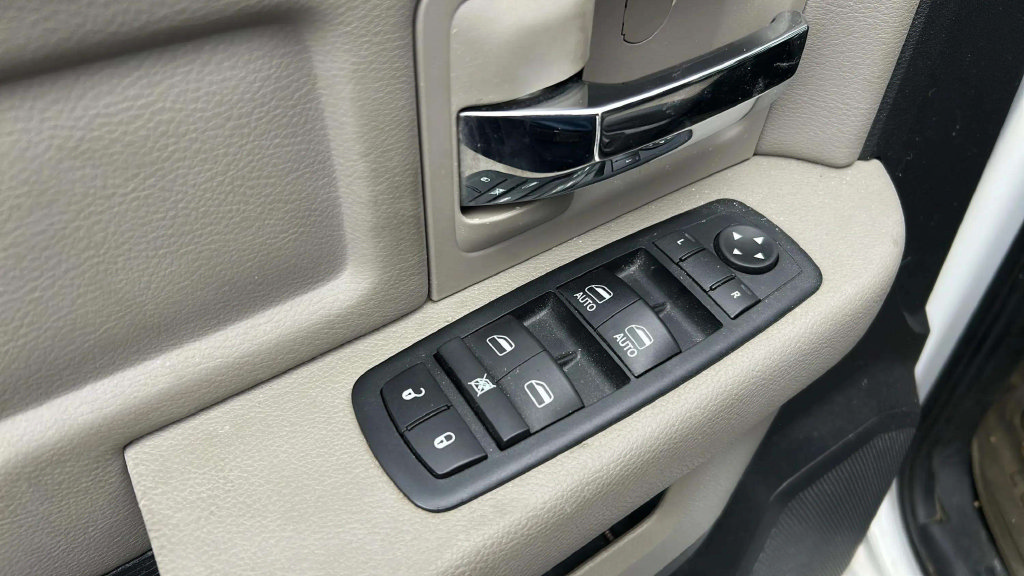 Used 2012 RAM 1500 Classic SLT RWD image 13