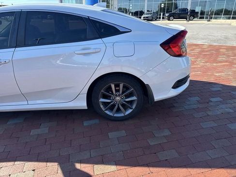 Used 2019 Honda Civic EX-L image 6