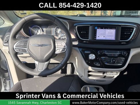 Used 2024 Chrysler Voyager LX FWD image 45
