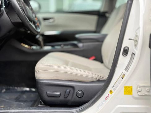 Used 2013 Toyota Avalon XLE Touring image 10