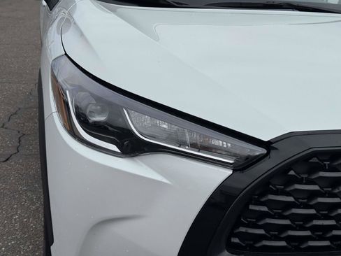 Used 2024 Toyota Corolla Cross L image 7