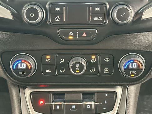 Used 2024 GMC Terrain SLT w/ LPO, Floor Liner Package AWD/4WD image 14