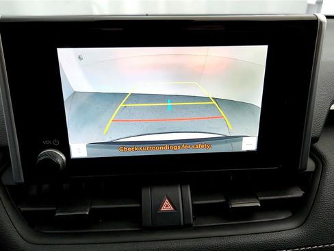 Certified 2025 Toyota RAV4 XLE image 31