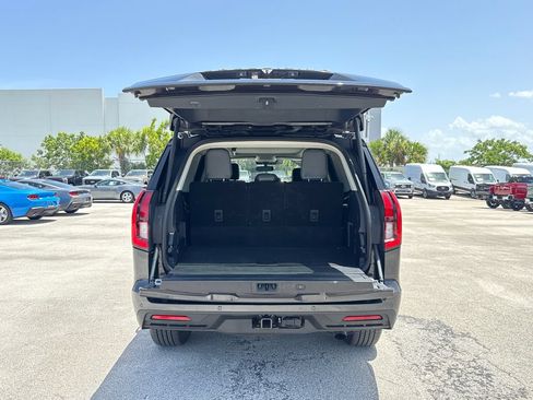 Certified 2025 Ford Expedition Active RWD image 33