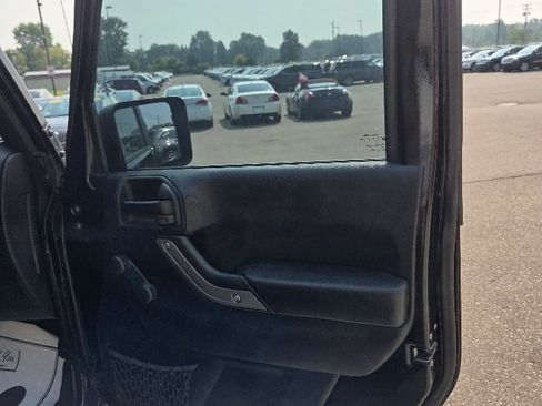 Used 2017 Jeep Wrangler Sport image 12