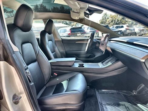Used 2023 Tesla Model 3 Standard Range image 14