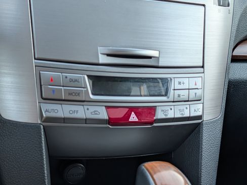 Used 2014 Subaru Outback 2.5i Limited w/ Moonroof Package image 24