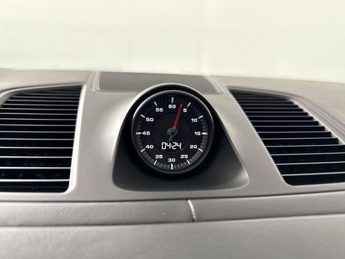 Certified 2023 Porsche Cayenne Turbo AWD/4WD image 28