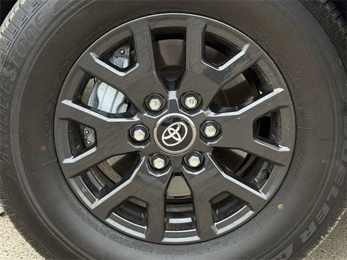 Used 2025 Toyota 4Runner SR5 image 9