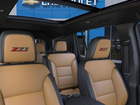 New 2027 Chevrolet Traverse Z71 w/ Enhanced Driving Package AWD/4WD image 24