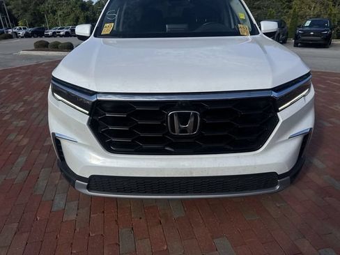 Used 2025 Honda Pilot Elite image 22