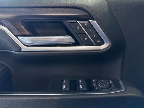 Certified 2025 GMC Sierra 2500 SLT image 25