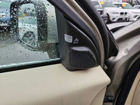 Used 2016 Volvo XC70 T5 Platinum w/ Protection Package image 18