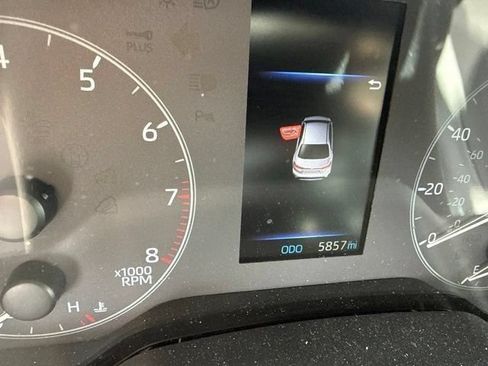 Used 2025 Toyota Corolla LE FWD image 9