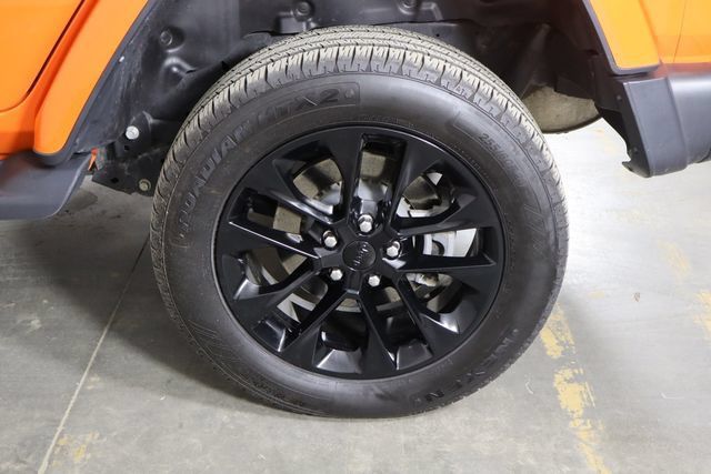 Used 2023 Jeep Wrangler Unlimited Sahara AWD/4WD image 42