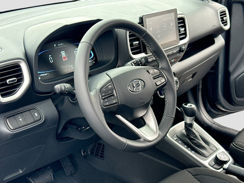 New 2026 Hyundai Venue SEL image 4