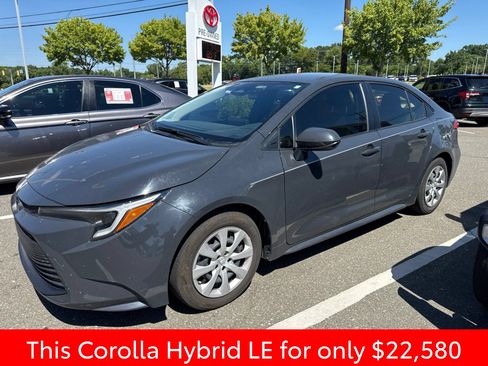 Used 2023 Toyota Corolla LE FWD image 9