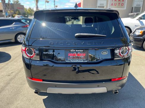 Used 2019 Land Rover Discovery Sport SE AWD/4WD image 5