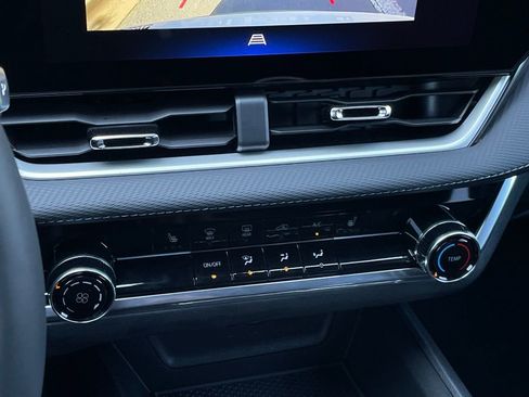 New 2026 Chevrolet Equinox LT FWD image 19