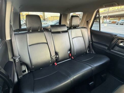 Certified 2024 Toyota 4Runner TRD Off-Road Premium image 32