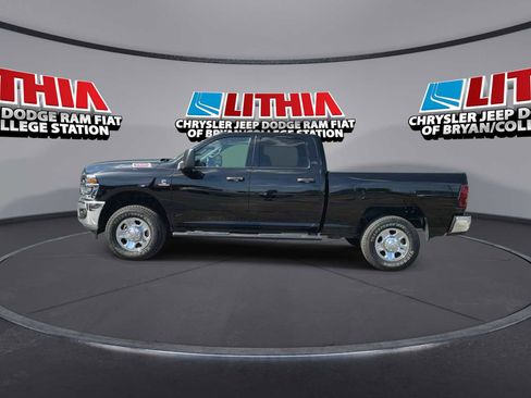 Used 2026 RAM 2500 Tradesman w/ Chrome Appearance Group AWD/4WD image 5