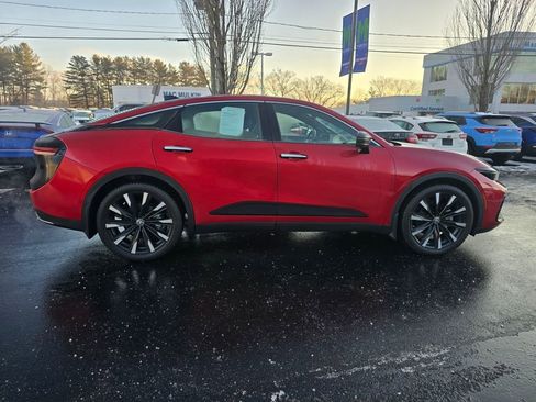 Certified 2023 Toyota Crown Platinum image 9