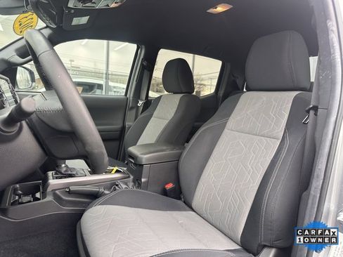 Used 2023 Toyota Tacoma TRD Off-Road image 13