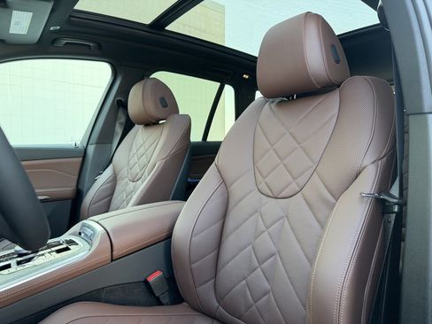 New 2026 BMW X5 xDrive50e image 5