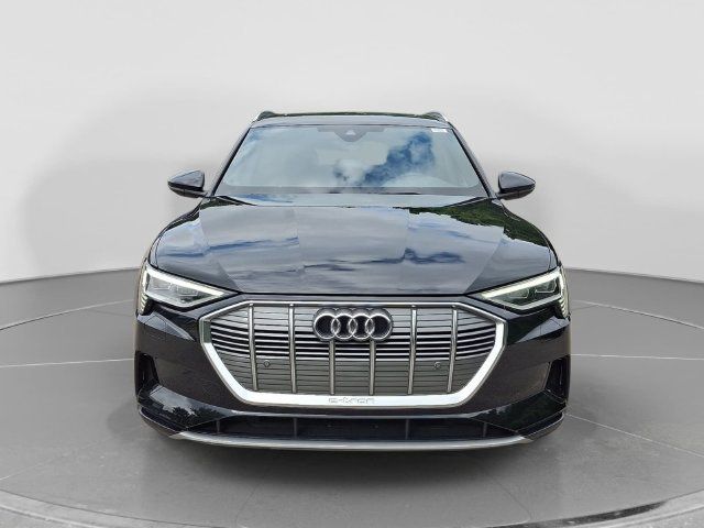 Used 2023 Audi e-tron Premium AWD/4WD image 2