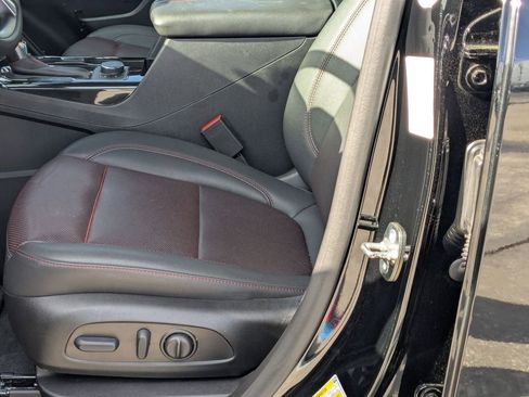 Used 2025 Chevrolet Blazer RS image 22