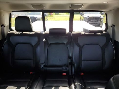 Used 2022 RAM 1500 Laramie AWD/4WD image 13